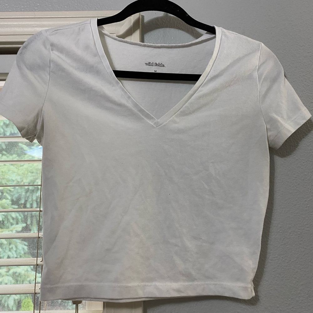 White crop t-shirt